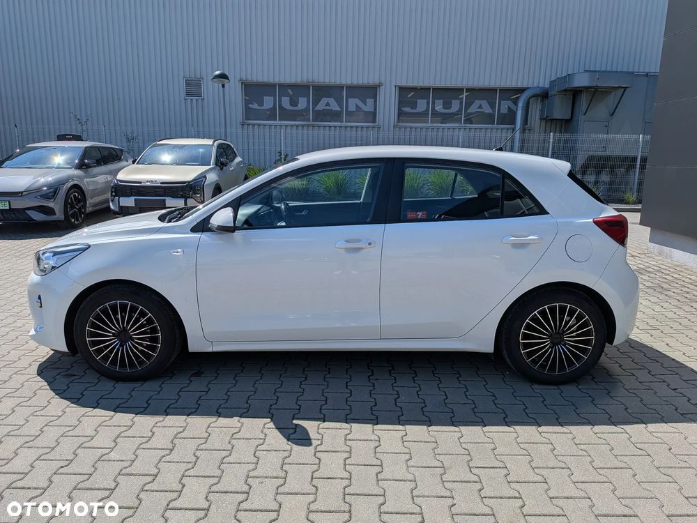 Kia Rio 1.4 L - 2