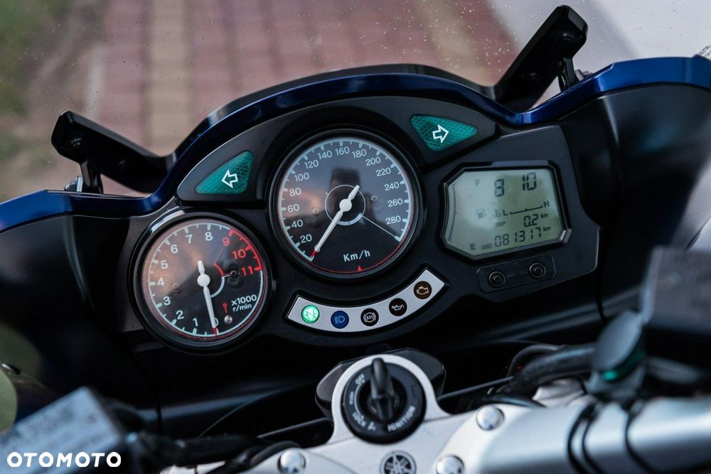 Yamaha FJR - 8