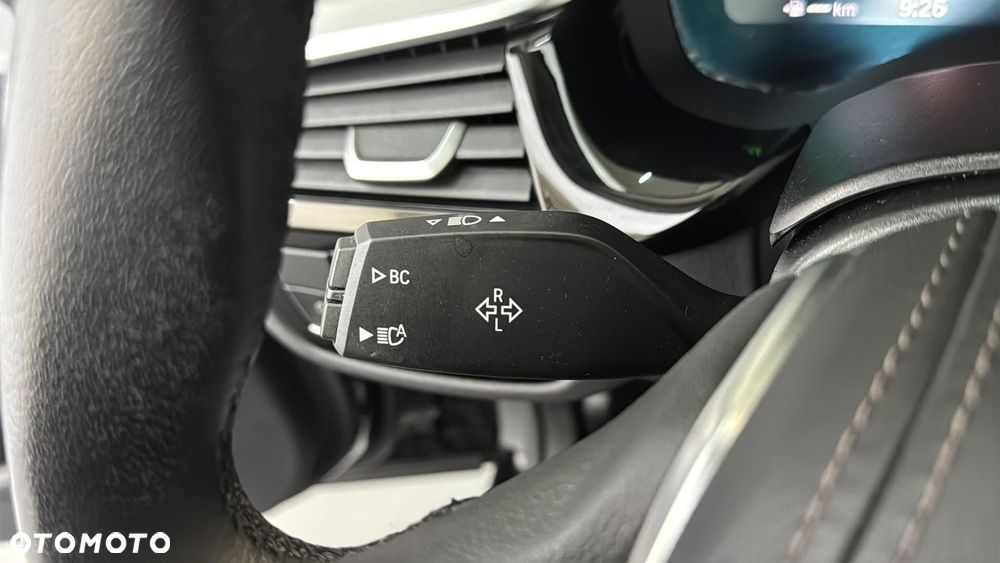 BMW Seria 5 530i xDrive mHEV - 30