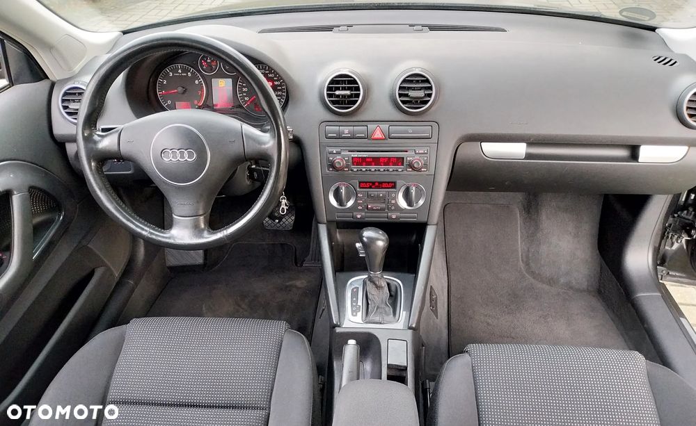 Audi A3 3-drzwiowe 1.6 S tronic Attraction - 6