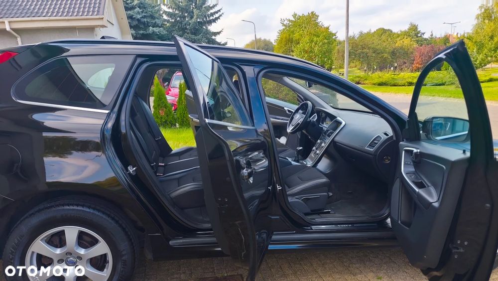 Volvo XC 60 D4 Drive-E R-Design Kinetic - 34