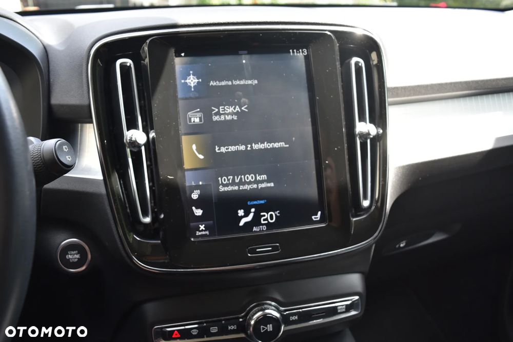 Volvo XC 40 T5 AWD Geartronic Momentum Pro - 28