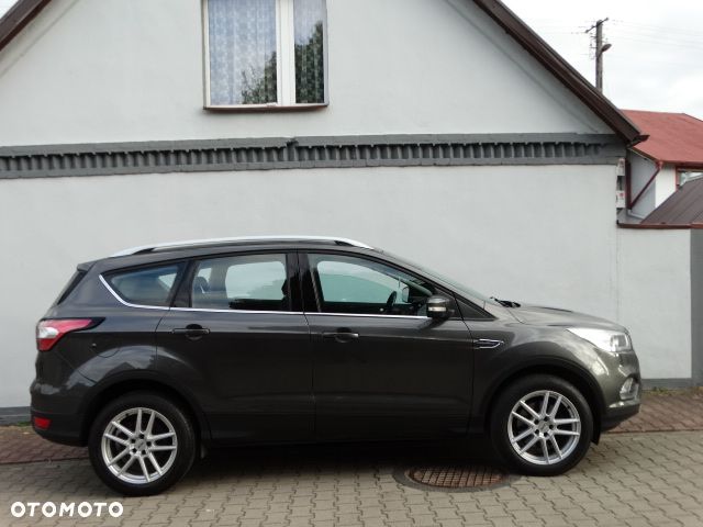 Ford Kuga - 10