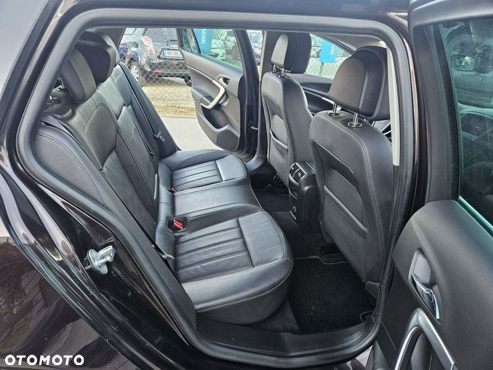 Opel Insignia - 11