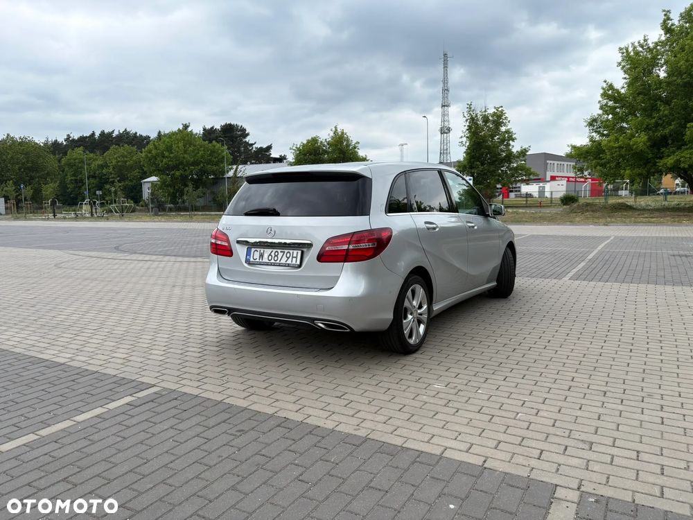 Mercedes-Benz Klasa B 180 7G-DCT - 7