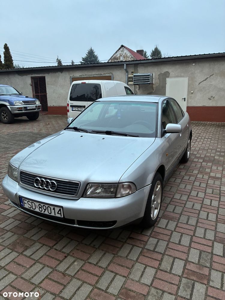 Audi A4 Limousine 1.6 - 1