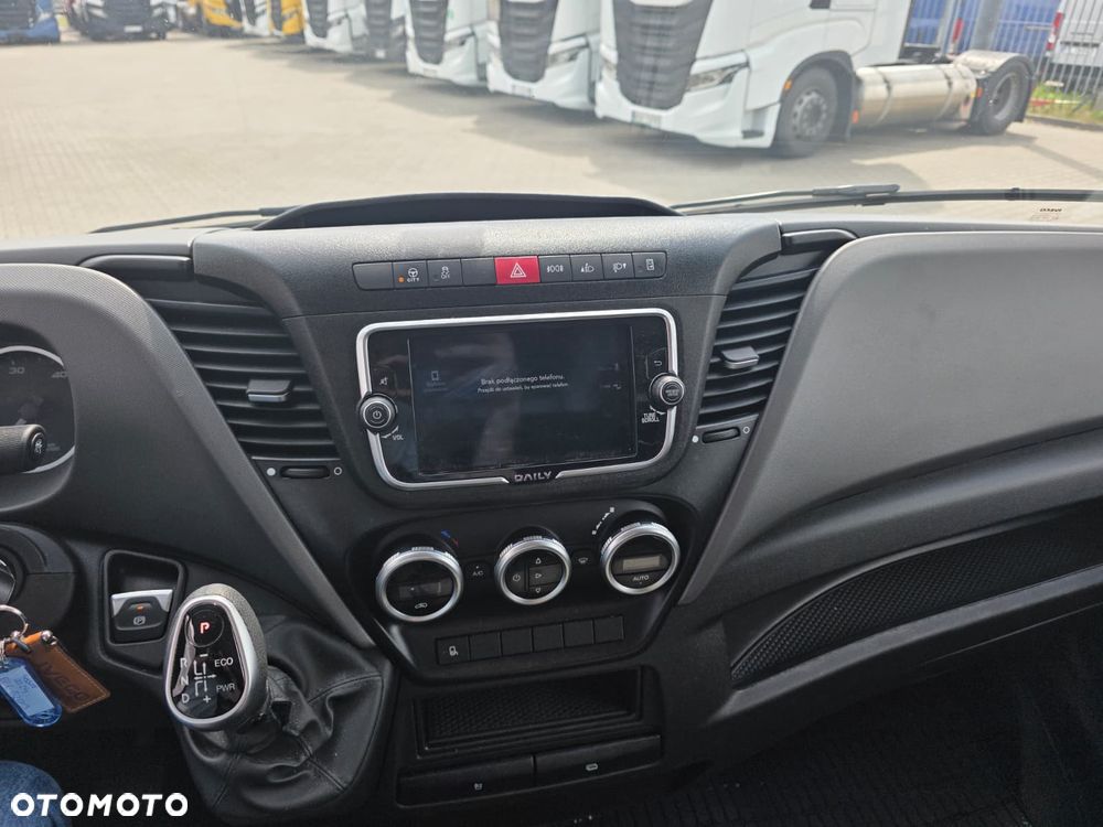 Iveco 35S18A8 Maxi Automat Ledy Tempomat  Krajowy 3l 180KM Hak ! Jak Nowy !!! - 17