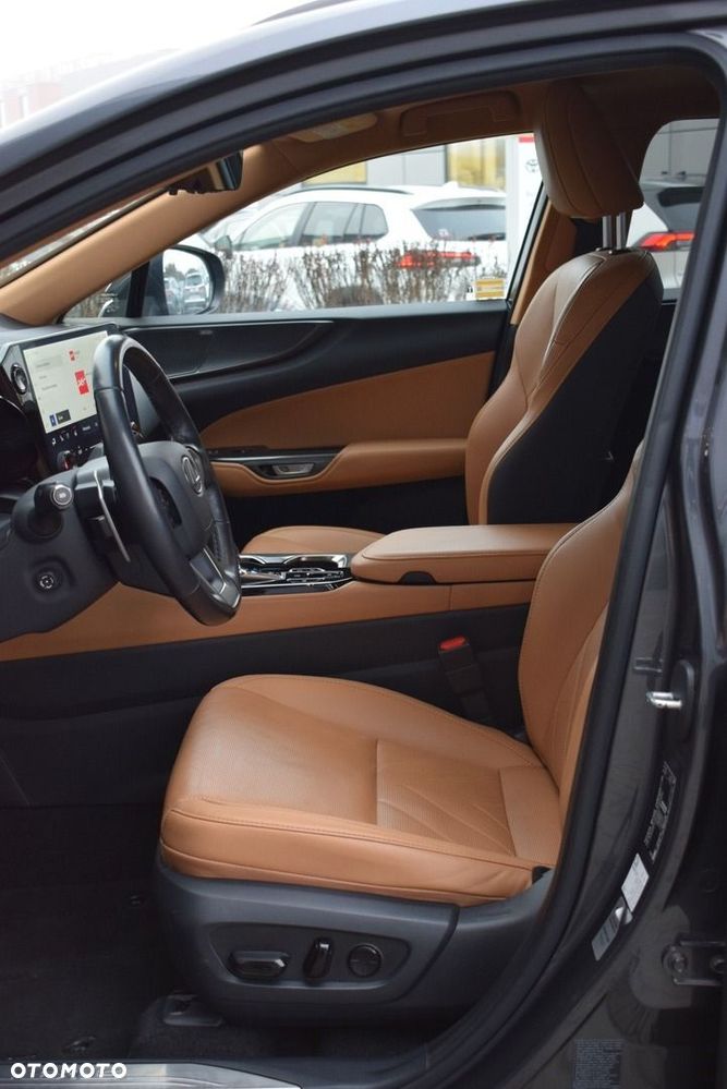 Lexus NX 350h Omotenashi AWD - 15