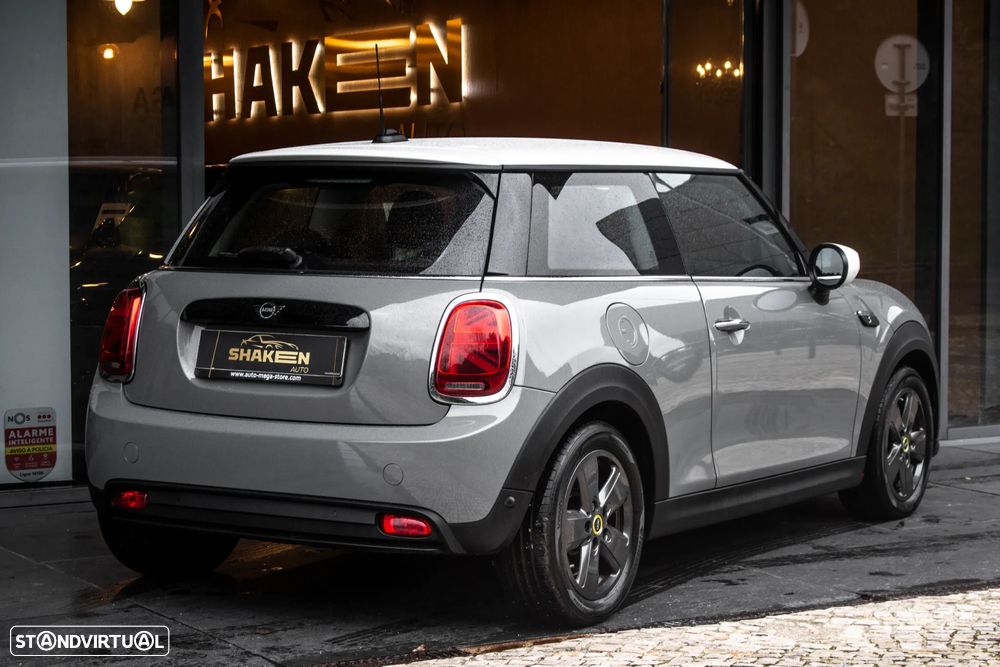 MINI 3 Portas Cooper SE Essential - 7