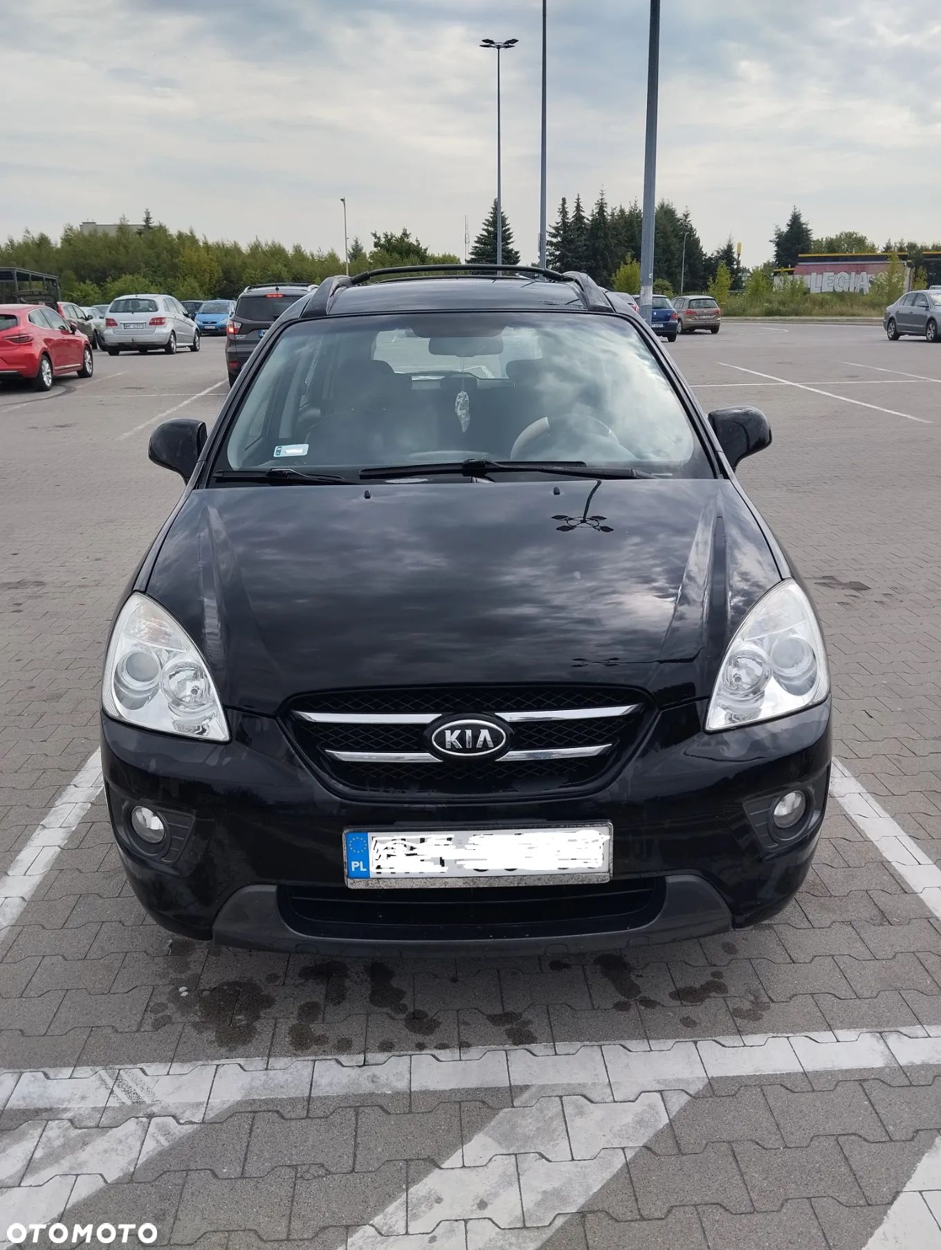 Kia Carens - 1