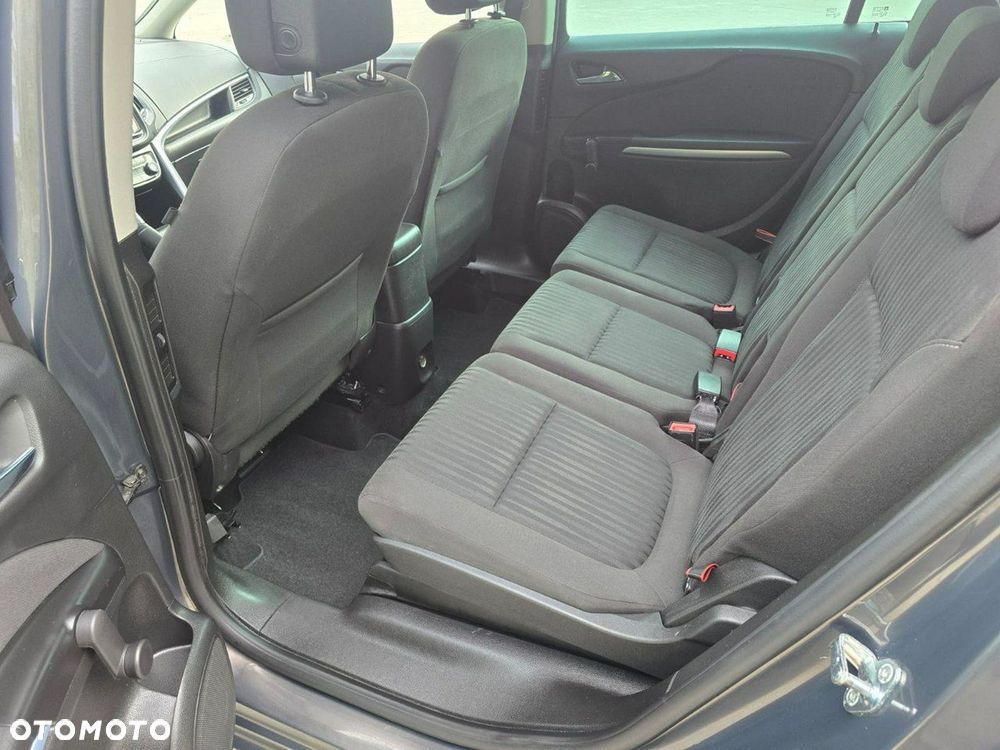 Opel Zafira - 25