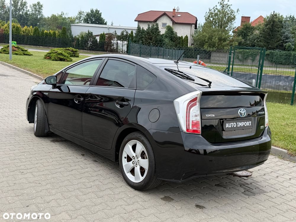 Toyota Prius 1.8 HSD Prestige - 7