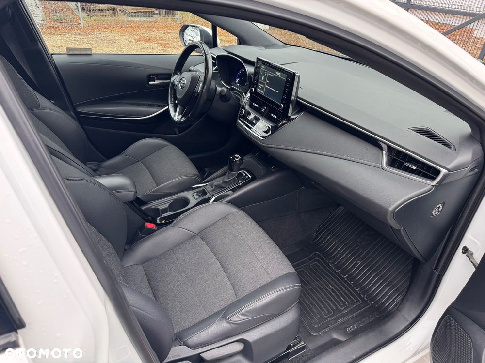 Toyota Corolla 1.8 Hybrid Executive - 10