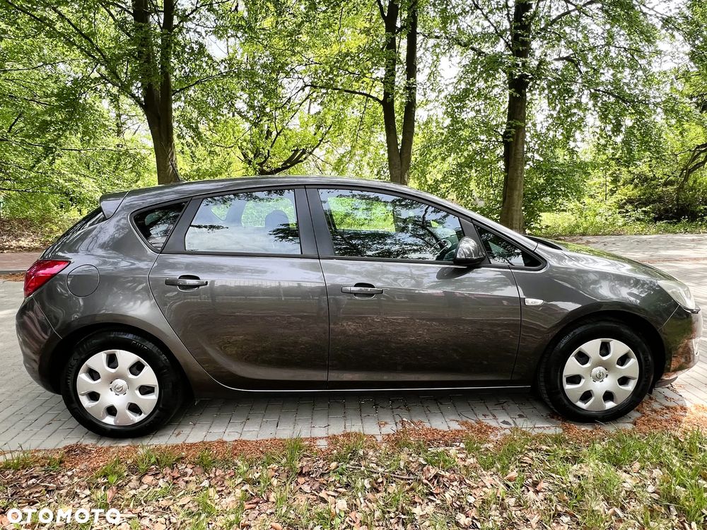 Opel Astra - 38