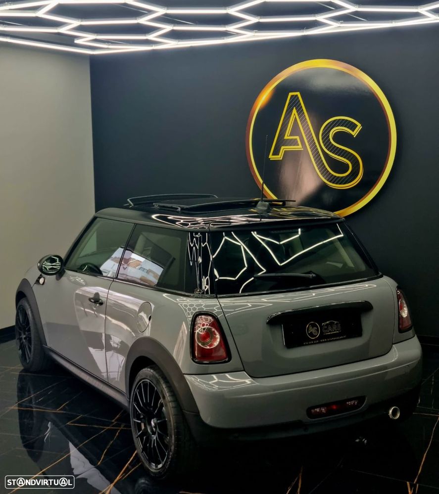 MINI 3 Portas One D - 7