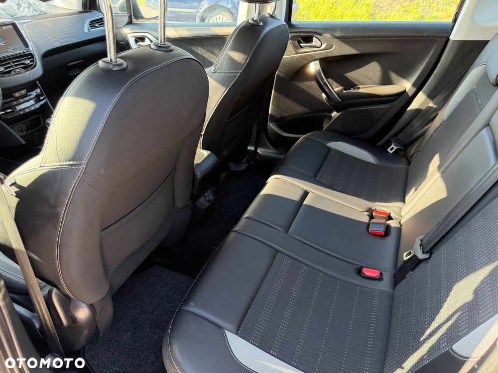 Peugeot 2008 PureTech 110 GPF Stop&Start EAT6 Active - 15