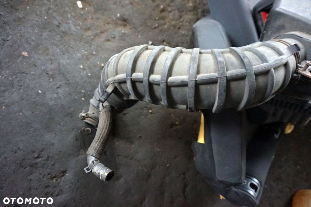 RURA POWIETRZA WĄŻ DOLOT I40 VF 1.7 CRDI 28130-3Z300 HYUNDAI 2011-2014 - 1