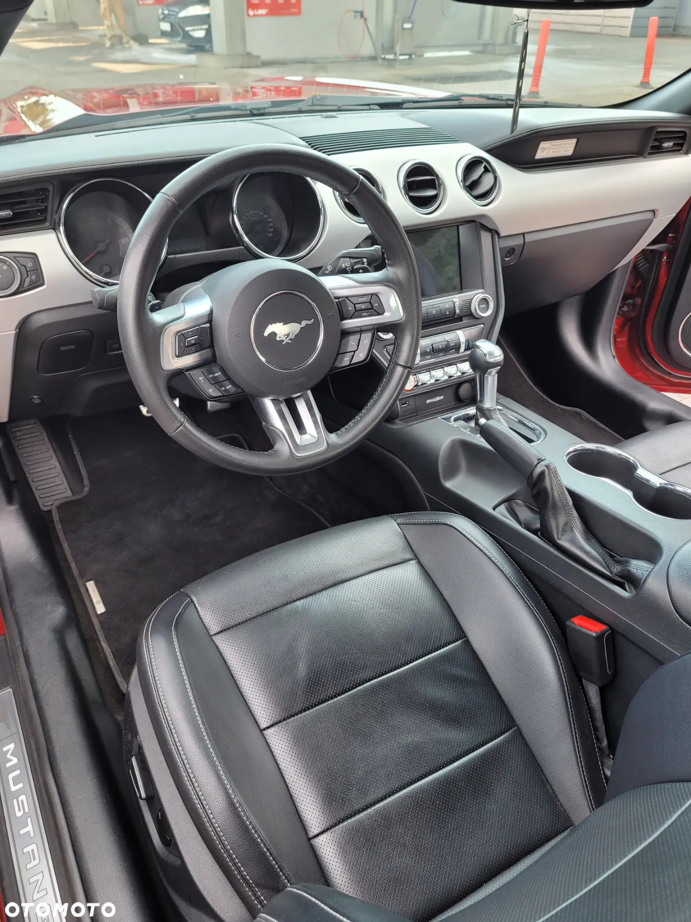 Ford Mustang 5.0 V8 GT - 26