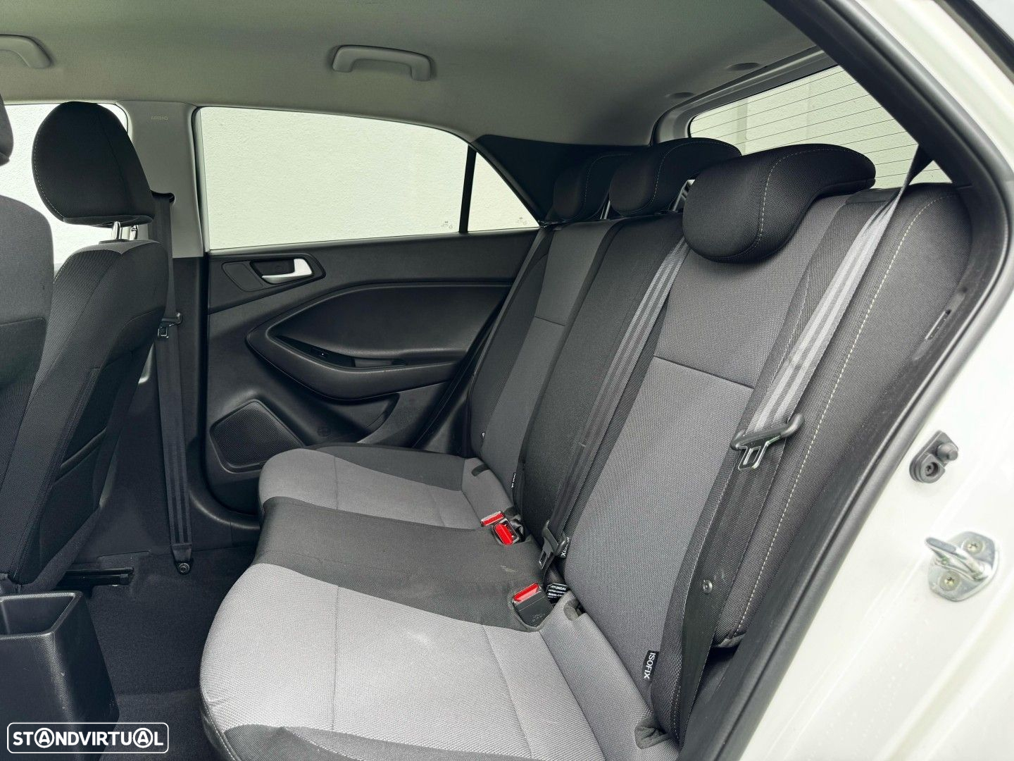 Hyundai i20 1.1 CRDi - 8