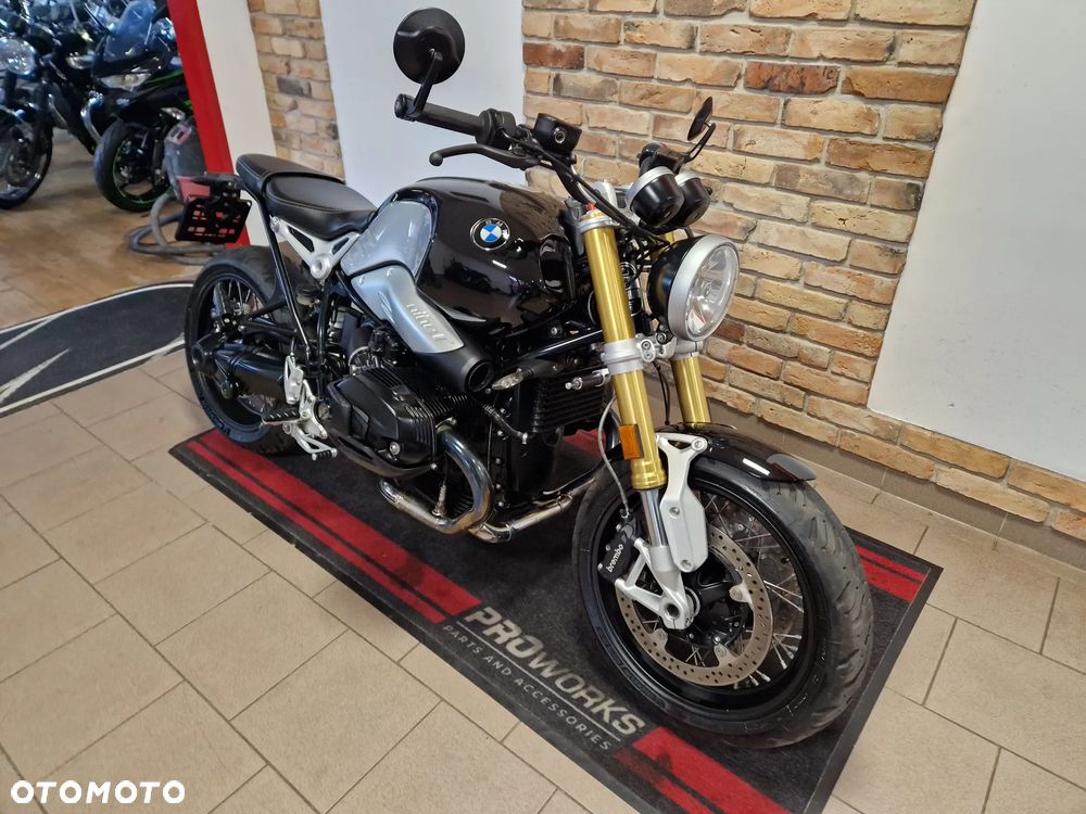 BMW R - 1