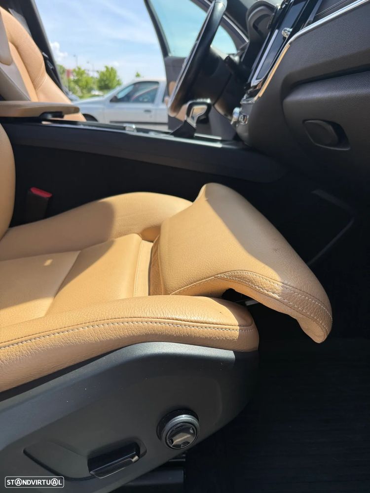 Volvo XC 60 2.0 D4 Inscription AWD Geartronic - 21