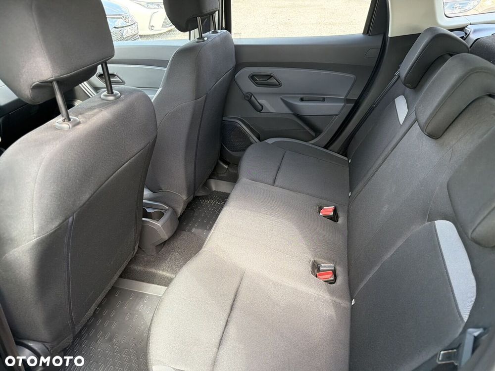 Dacia Duster 1.6 SCe Essential - 14