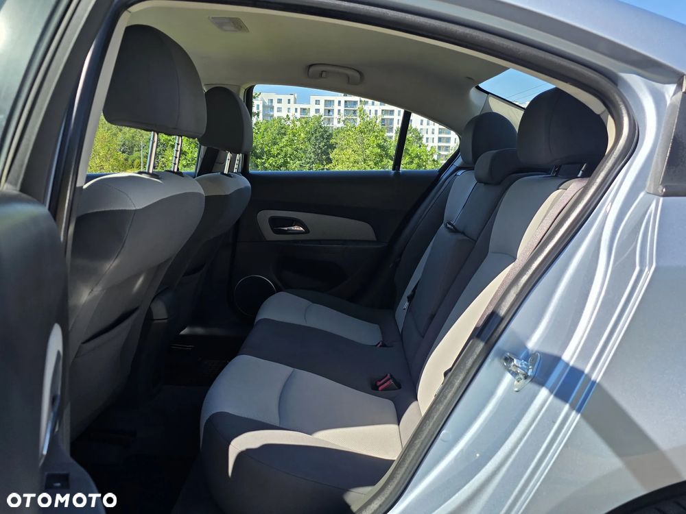 Chevrolet Cruze 2.0 VDCi LS - 25