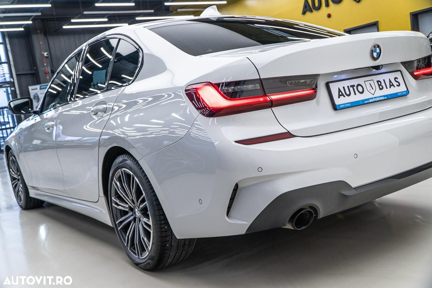BMW Seria 3 320d xDrive AT M Sport - 31