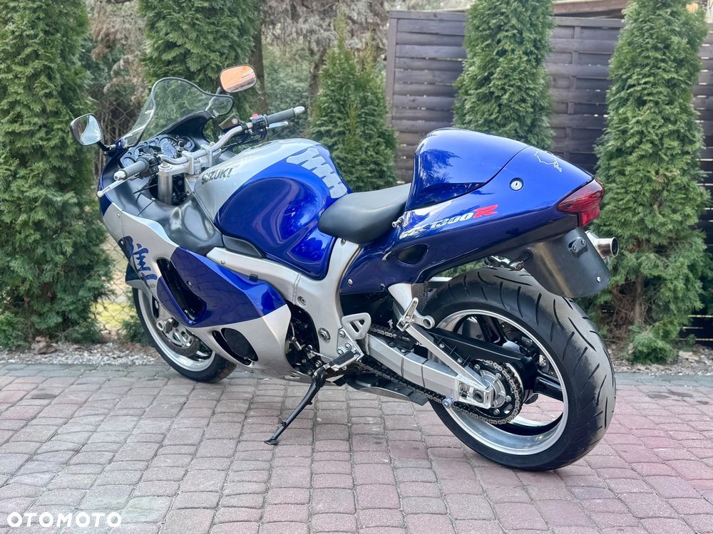 Suzuki GSX - 8