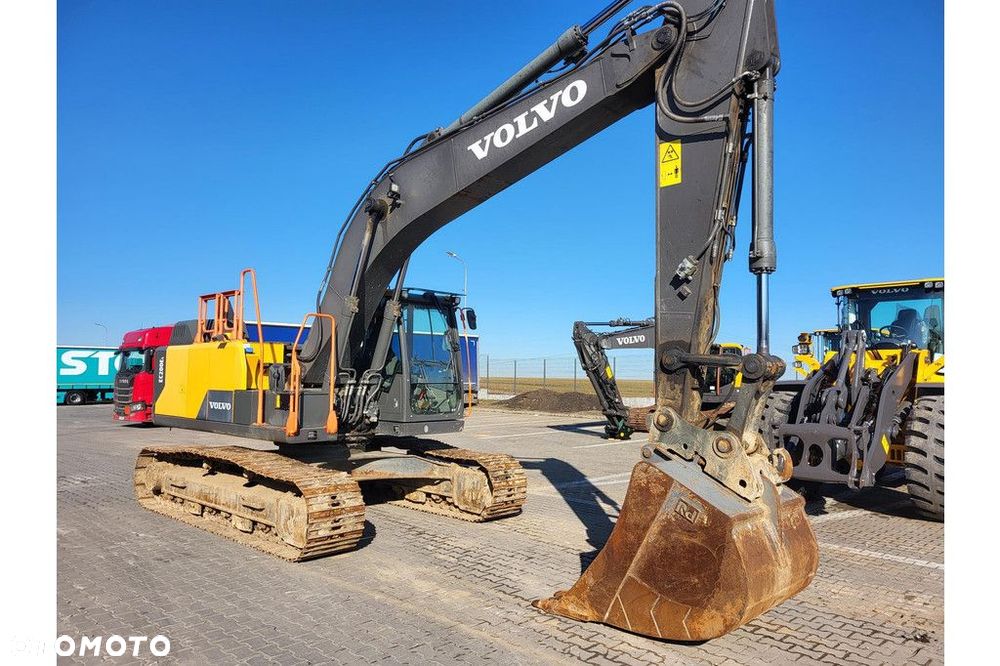 Volvo EC200EL - 2