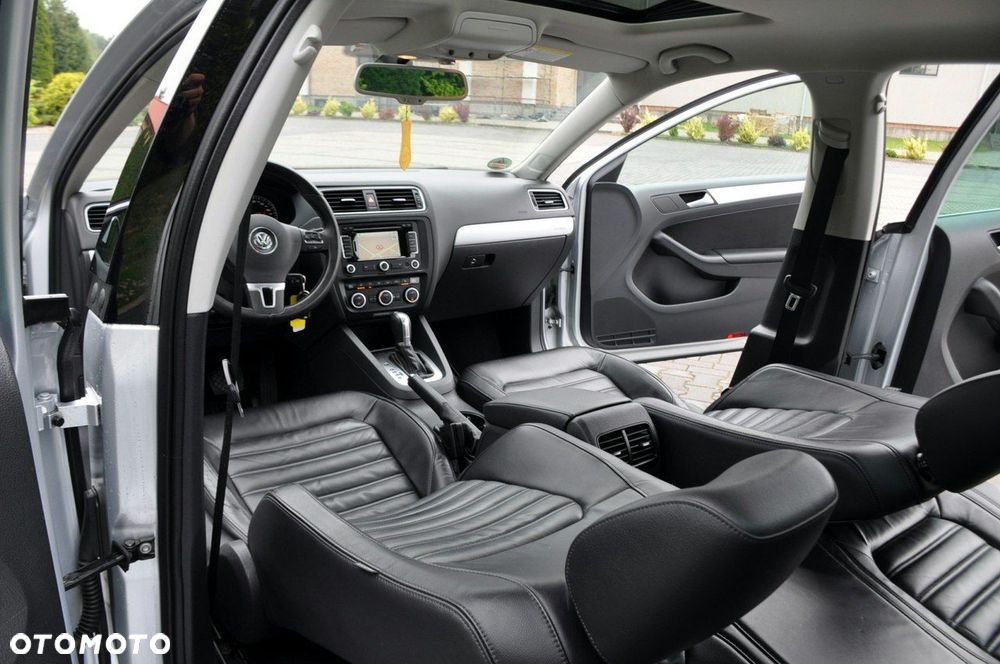 Volkswagen Jetta - 28