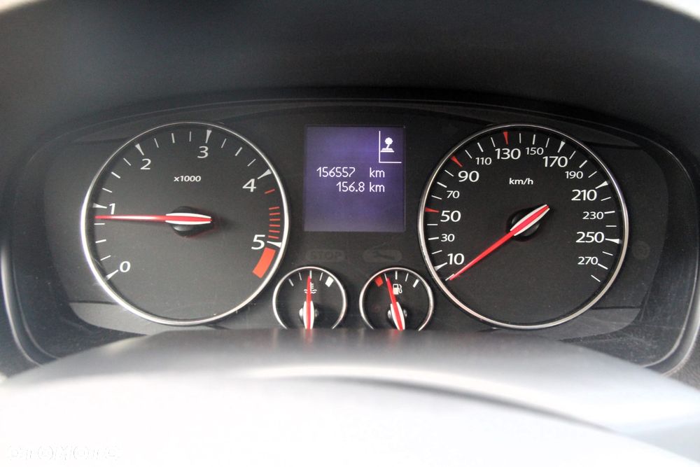 Renault Laguna dCi 110 FAP Bose Edition - 17