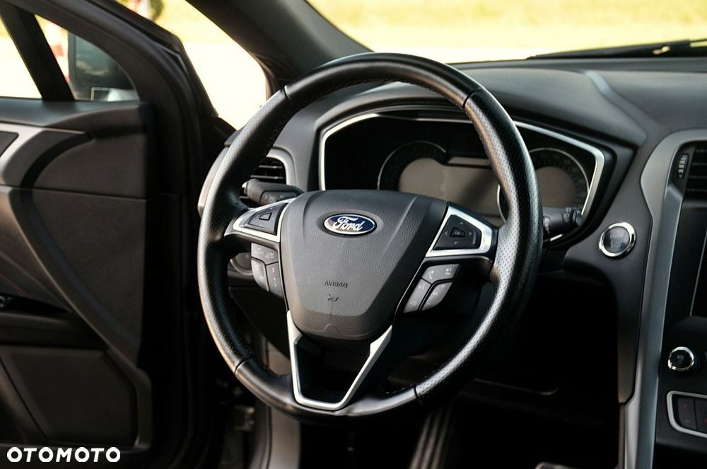 Ford Mondeo - 23