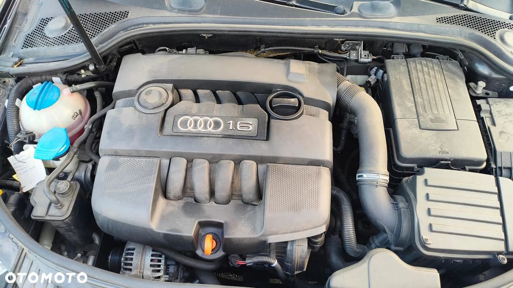 Audi A3 Sportback 1.6 S line Sportpaket (plus) - 4