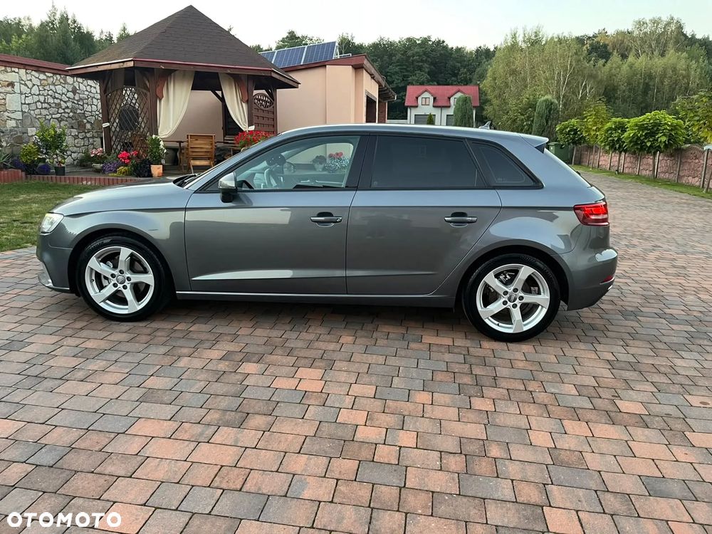 Audi A3 Sportback 1.6 TDI S tronic - 9