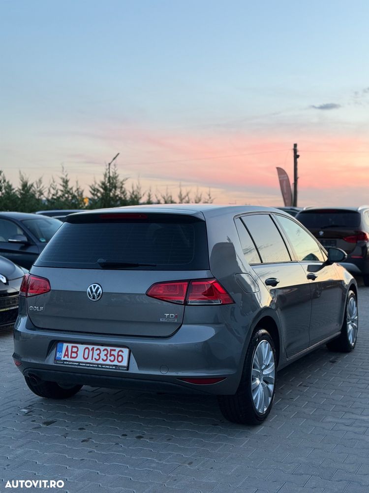 Volkswagen Golf - 4