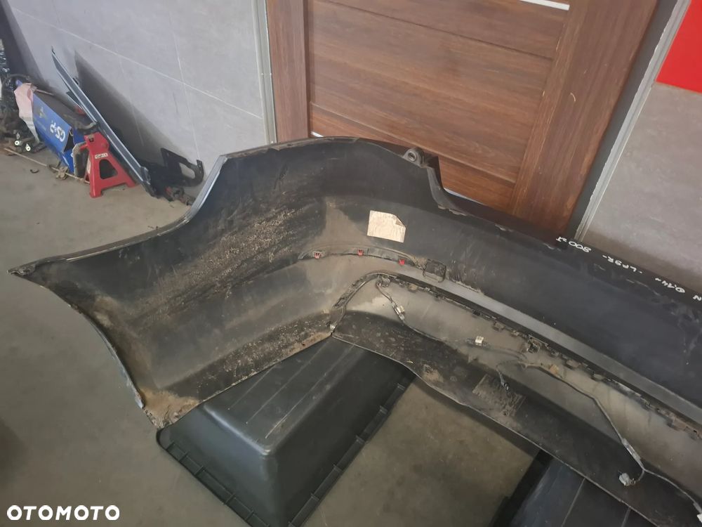 Zderzak tył Skoda Superb lift 2,0 TDI 2014 rok kolor LF9R sedan - 11