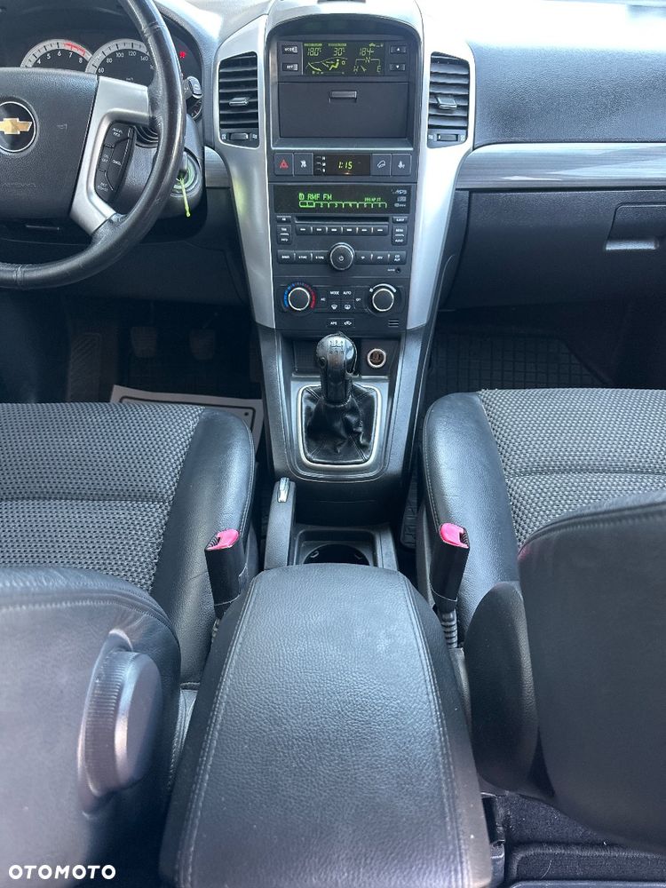 Chevrolet Captiva 2.4 LS - 22