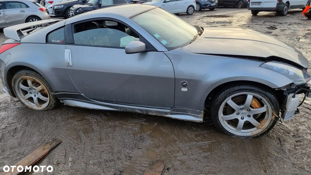 Nissan 350 Z - 9