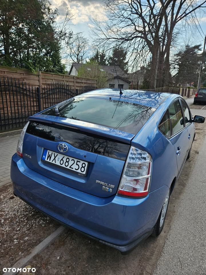 Toyota Prius 1.5 VVT-i Sol - 2