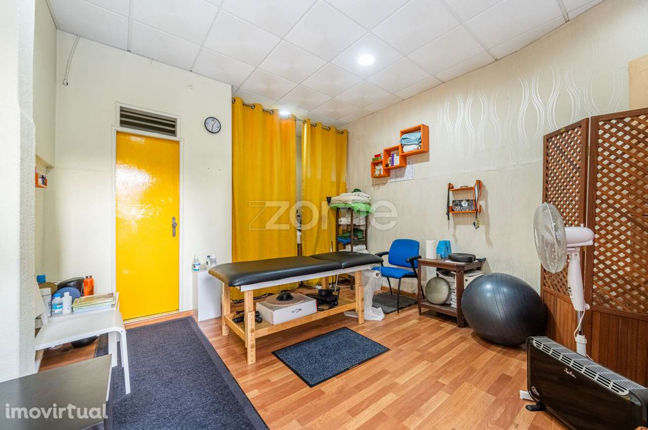 Moradia c/ 2 frações (Apartamento + loja) e logradouro | Paranhos - Grande imagem: 3/34