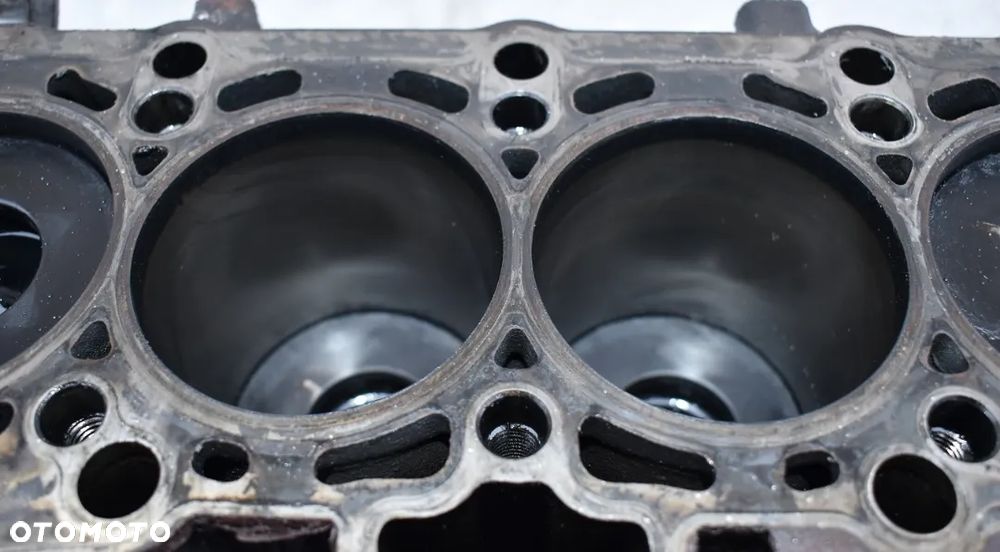 BLOK SILNIKA WAŁ TŁOKI MISA 2.0TDI 170KM - VW TOURAN GOLF V BMN - 5