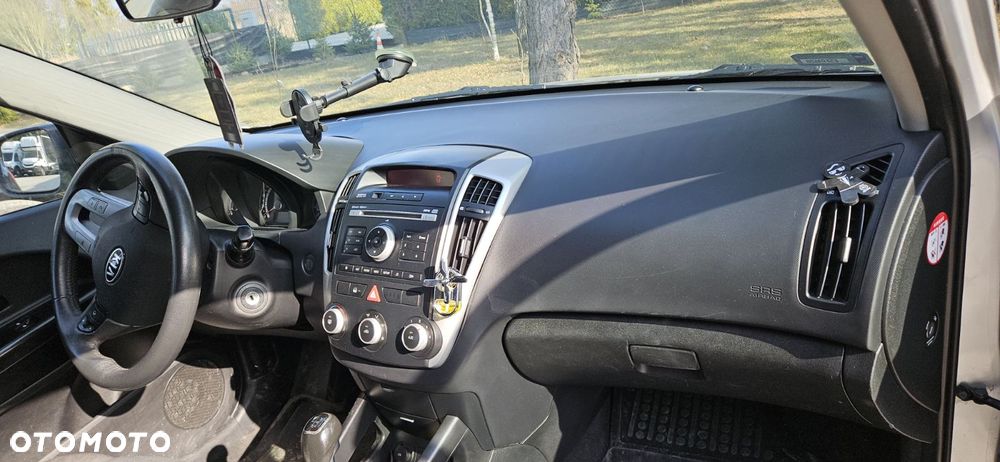 Kia Ceed 1.6 Crdi Comfort + - 4