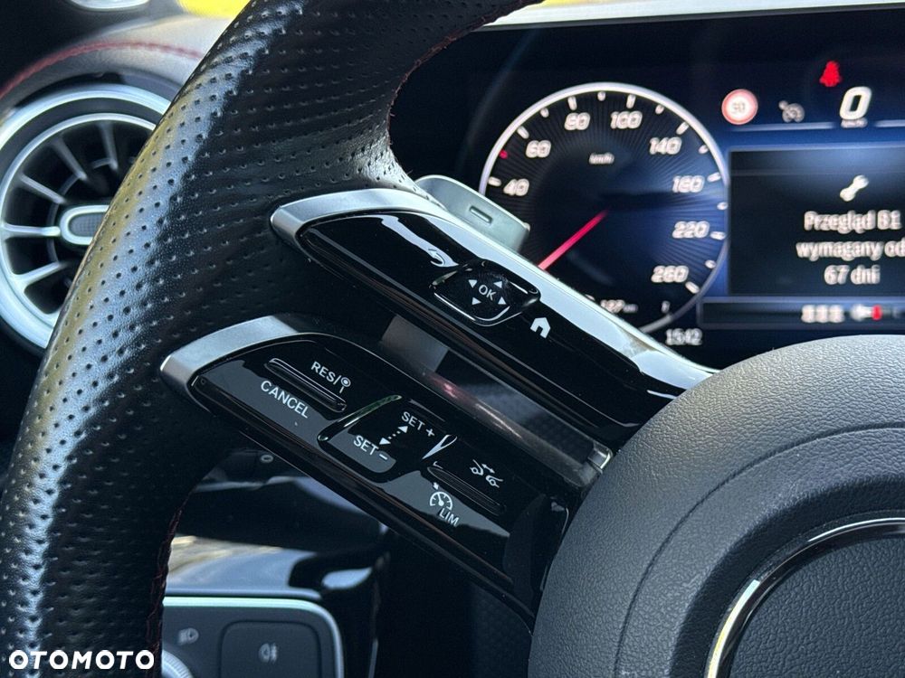 Mercedes-Benz CLA - 27