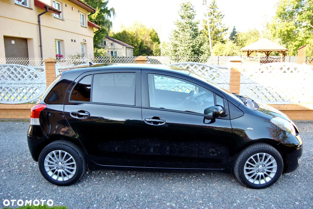 Toyota Yaris 1.33 VVT-i Executive - 14