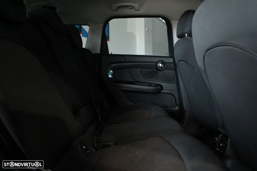 MINI Countryman Cooper SE ALL4 Auto - 23