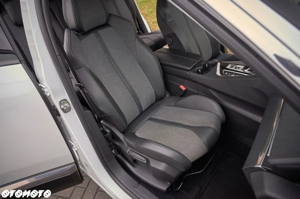 Peugeot 5008 BlueHDi 130 EAT8 Allure Pack - 25