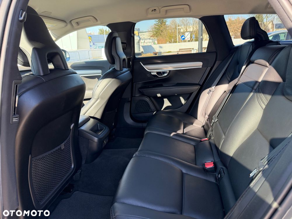 Volvo V90 Cross Country D5 AWD Geartronic Momentum Pro - 8