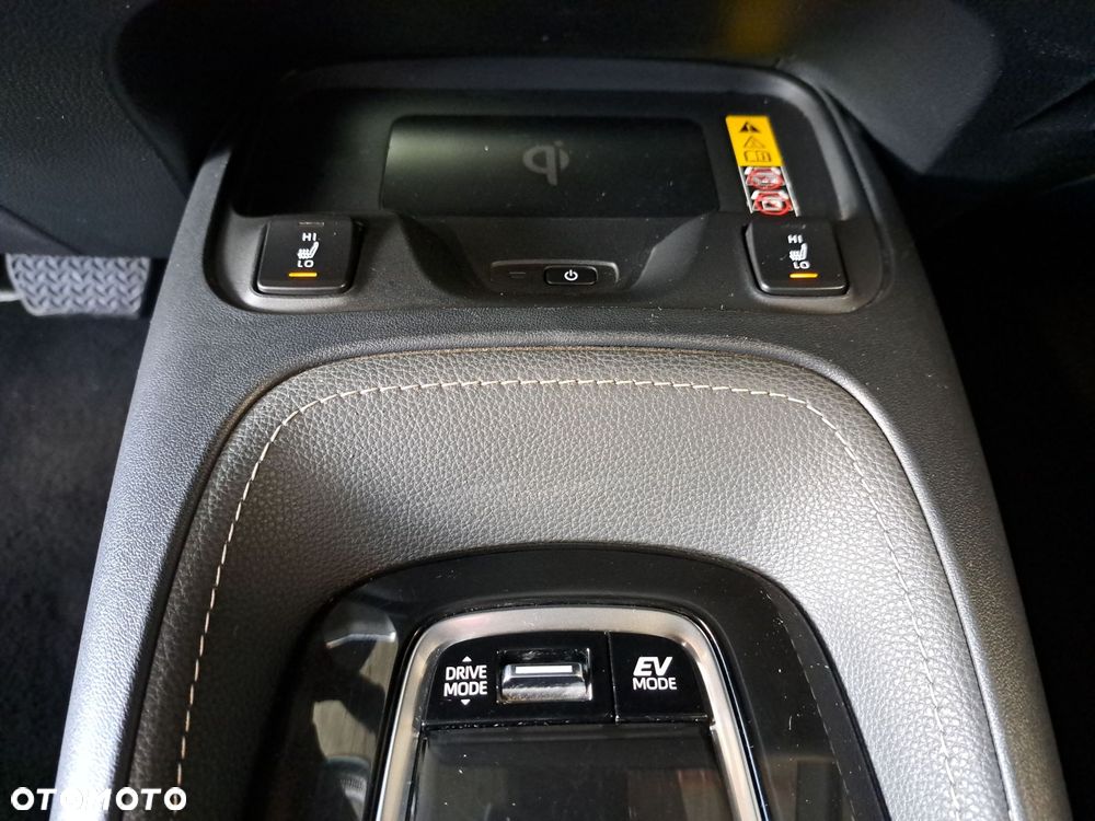 Toyota Corolla 1.8 Hybrid Style - 29