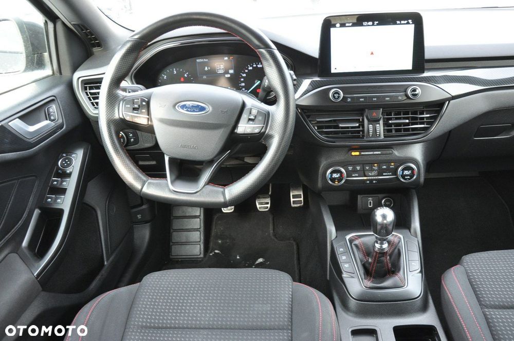 Ford Focus 1.5 EcoBlue Start-Stopp-System ST-LINE - 11